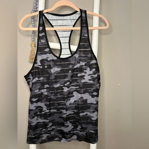 Women’s workout camo tank xxl